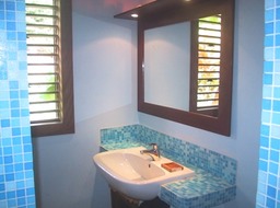 bathroom2